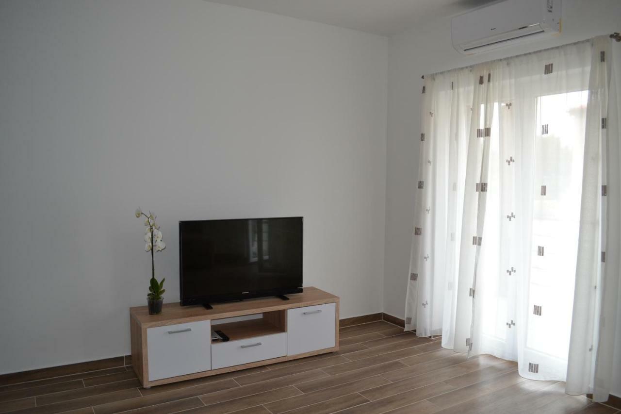 Apartments Dona เซรส ภายนอก รูปภาพ
